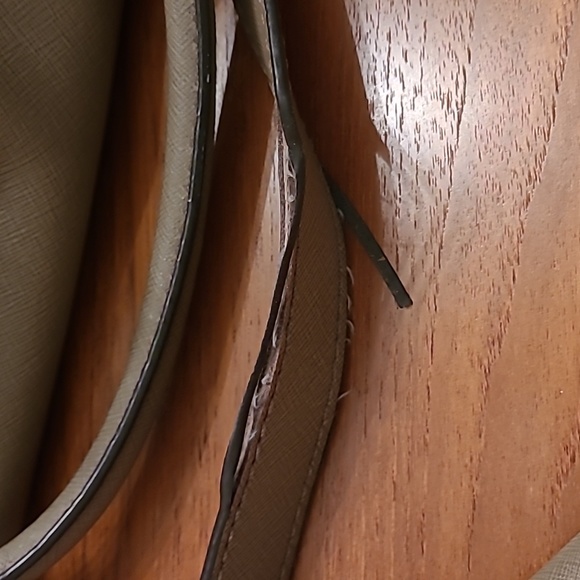 MICHAEL Michael Kors handbag and matching wallet - Picture 8 of 8